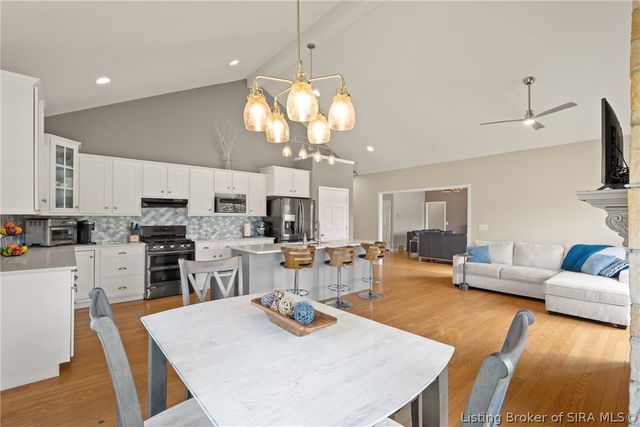 3104 Island Court, Jeffersonville, IN 47130
