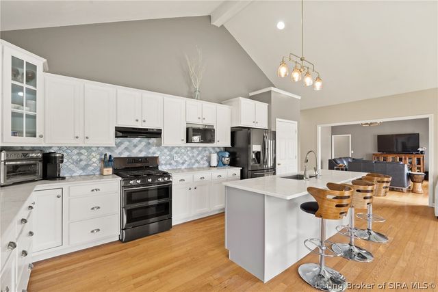 3104 Island Court, Jeffersonville, IN 47130