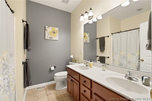 3104 Island Court, Jeffersonville, IN 47130