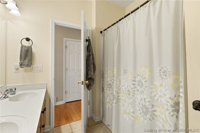 3104 Island Court, Jeffersonville, IN 47130