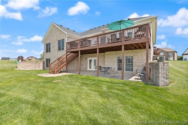 3104 Island Court, Jeffersonville, IN 47130