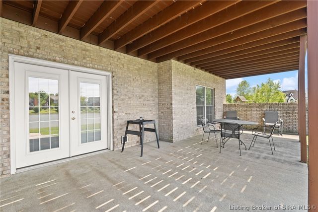 3104 Island Court, Jeffersonville, IN 47130