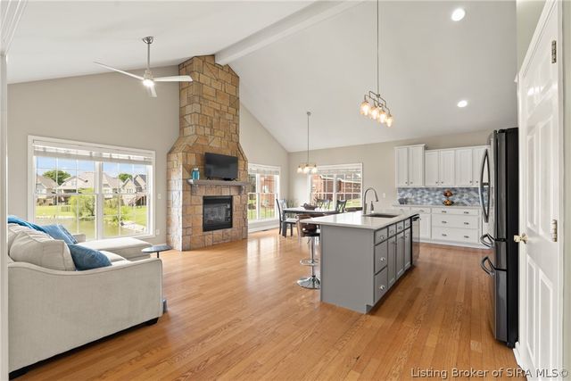3104 Island Court, Jeffersonville, IN 47130