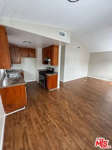 1602 W 206th Street, Torrance, CA 90501