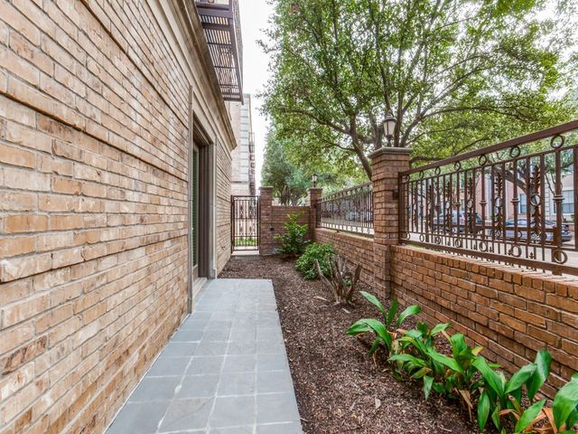 6605 Bandera Avenue 1F, Dallas, TX 75225
