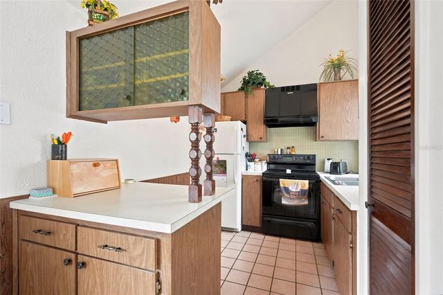 7835 FOX DEN ROW, Hudson, FL 34667