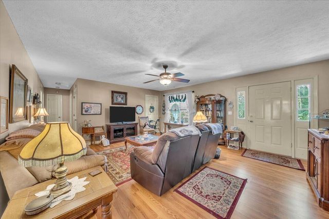 2774 Shelbyville Road, Mcminnville, TN 37110