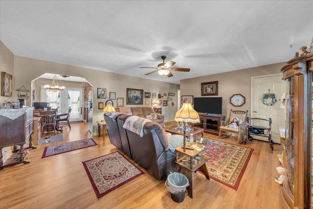 2774 Shelbyville Road, Mcminnville, TN 37110