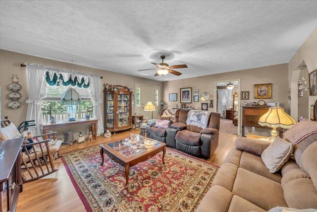 2774 Shelbyville Road, Mcminnville, TN 37110