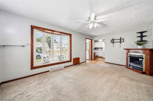 285 E 327th, Willowick, OH 44095