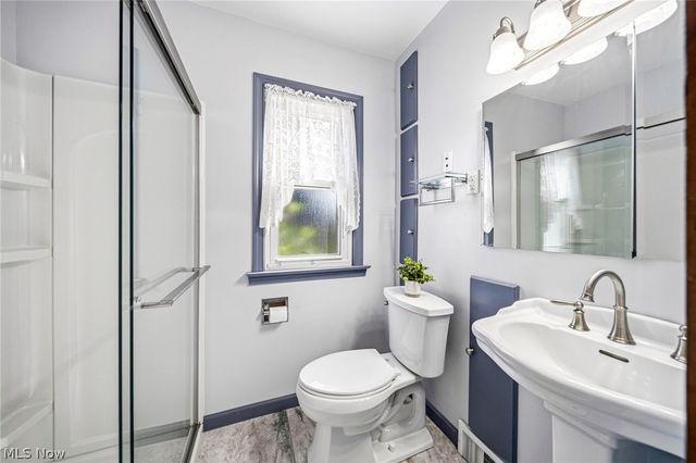 285 E 327th, Willowick, OH 44095