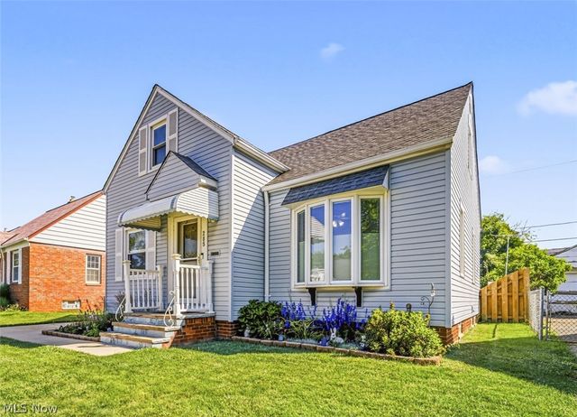 285 E 327th, Willowick, OH 44095