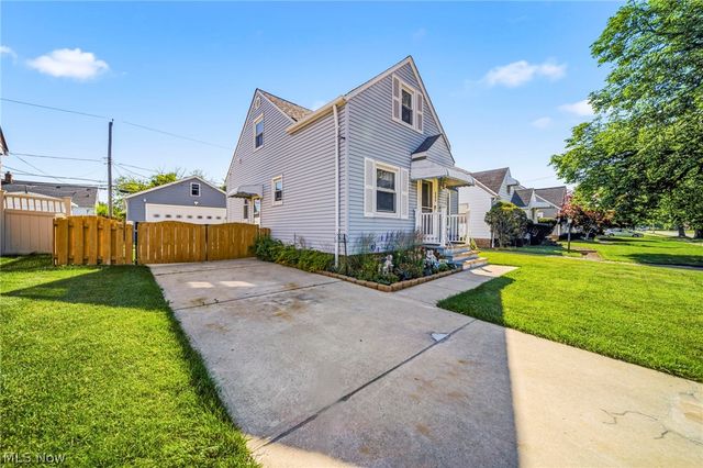 285 E 327th, Willowick, OH 44095