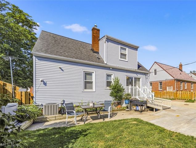 285 E 327th, Willowick, OH 44095