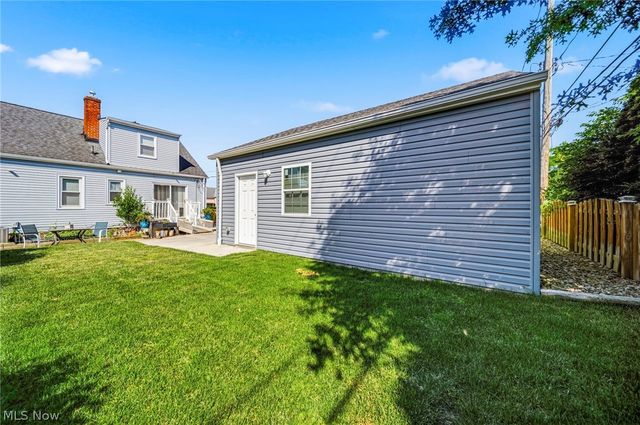 285 E 327th, Willowick, OH 44095