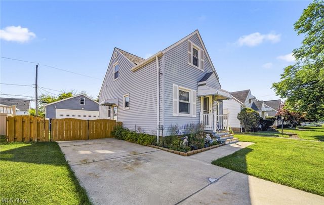 285 E 327th, Willowick, OH 44095