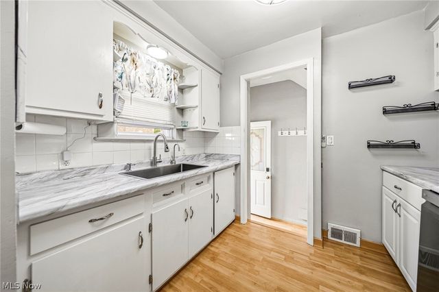 285 E 327th, Willowick, OH 44095