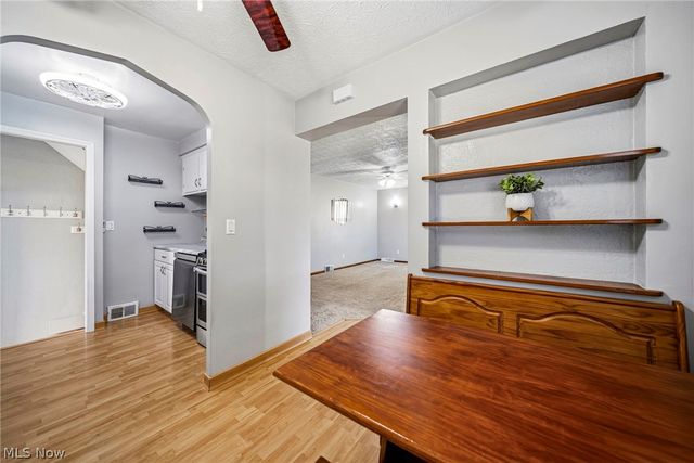 285 E 327th, Willowick, OH 44095