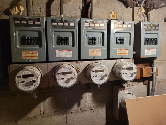 1941 W Hope AVENUE, Milwaukee, WI 53209