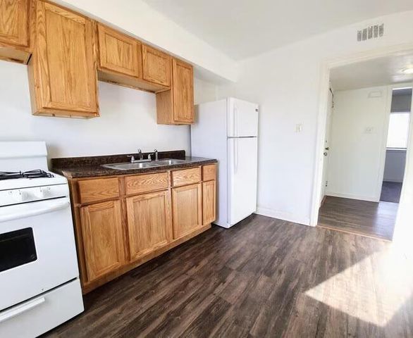 1941 W Hope AVENUE, Milwaukee, WI 53209