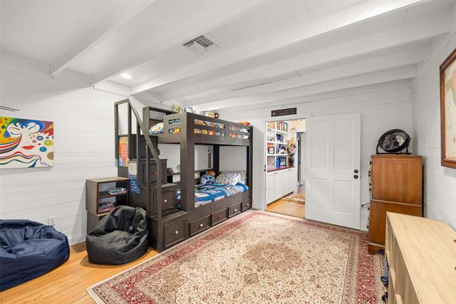 836 Pecan Street, New Ulm, TX 78950