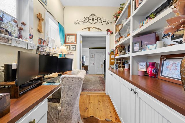 836 Pecan Street, New Ulm, TX 78950