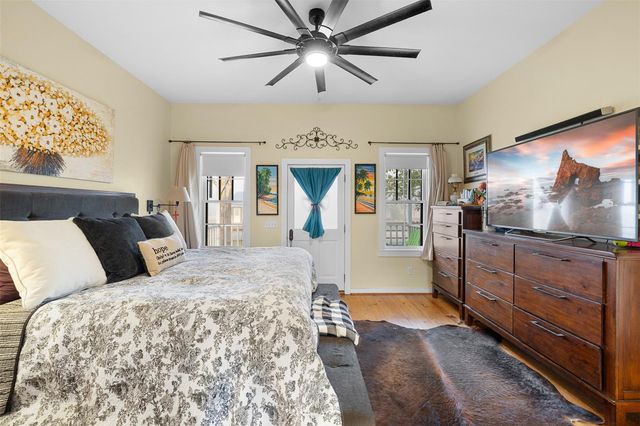 836 Pecan Street, New Ulm, TX 78950