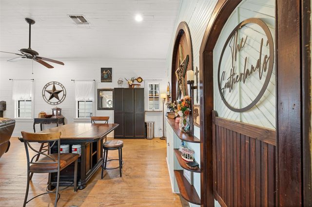 836 Pecan Street, New Ulm, TX 78950