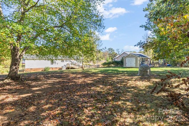 1426 John Lutz Circle, Lincolnton, NC 28092