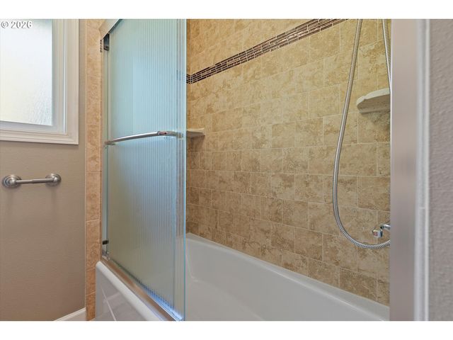 4611 Se LA COUR Ct, Milwaukie, OR 97267