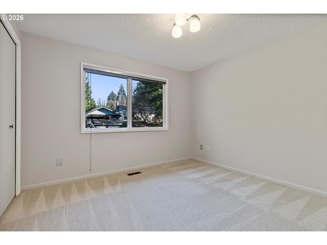 4611 Se LA COUR Ct, Milwaukie, OR 97267