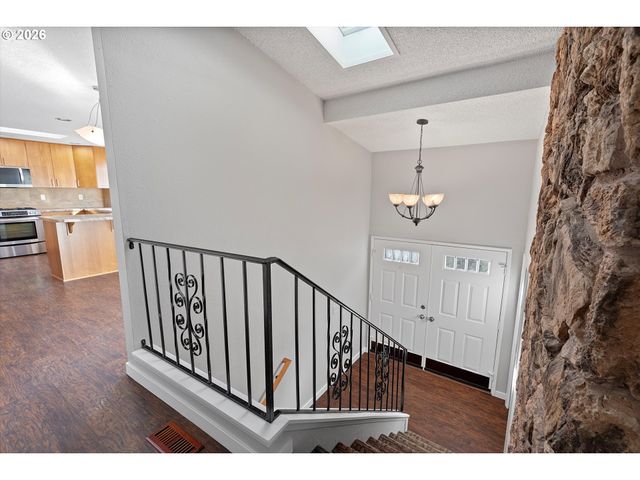 4611 Se LA COUR Ct, Milwaukie, OR 97267