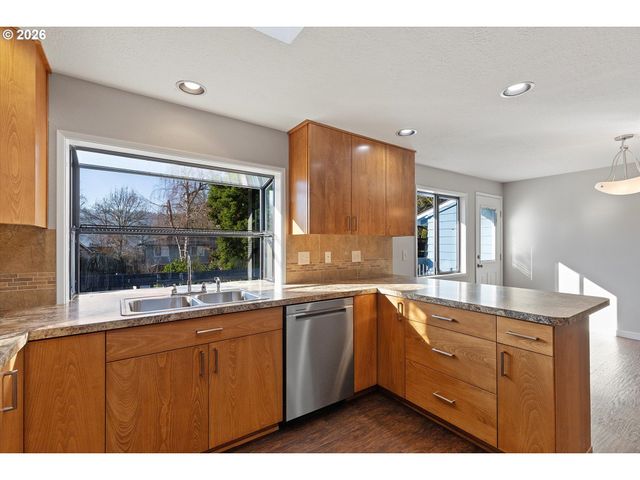 4611 Se LA COUR Ct, Milwaukie, OR 97267