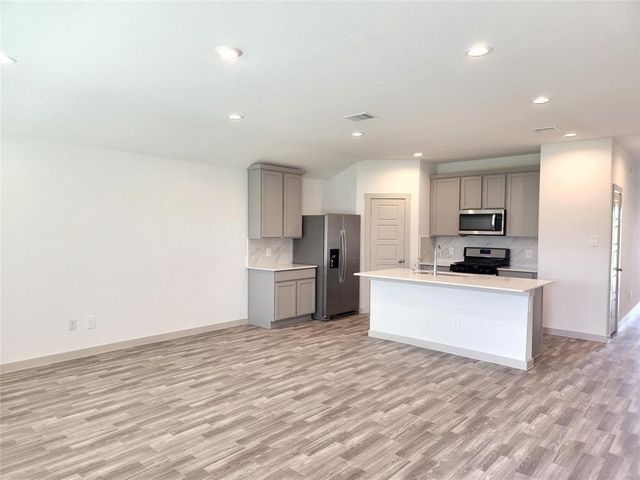 7738 Robert Lane, Rosharon, TX 77583