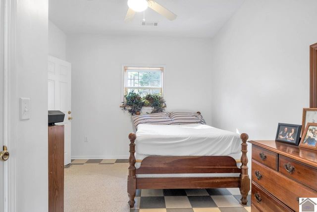 6303 Pottertown Road, Murray, KY 42071