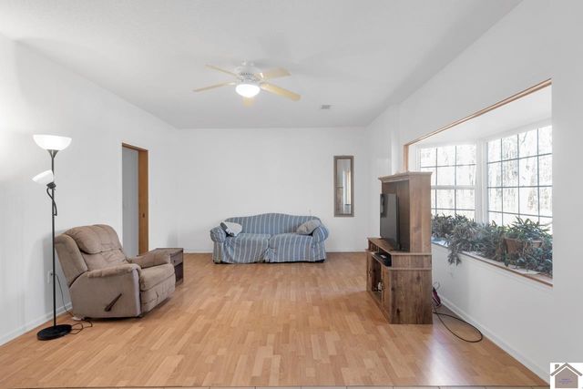 6303 Pottertown Road, Murray, KY 42071