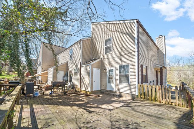 923 Kingsbury Dr Apt B, Clarksville, TN 37040