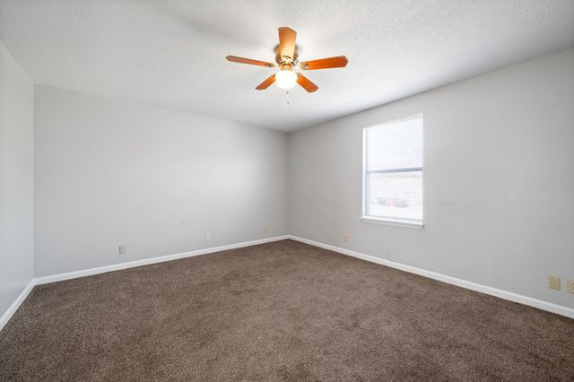 923 Kingsbury Dr Apt B, Clarksville, TN 37040