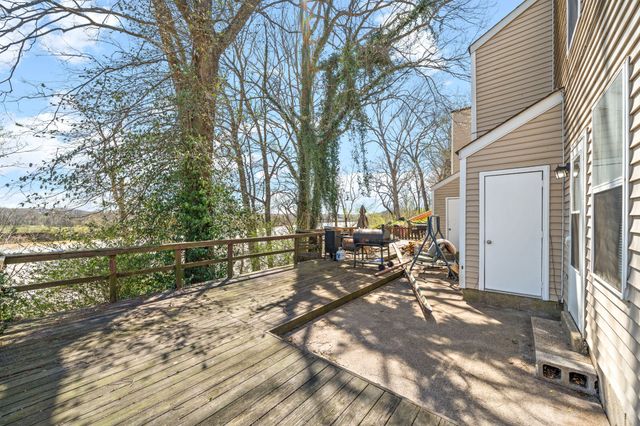 923 Kingsbury Dr Apt B, Clarksville, TN 37040