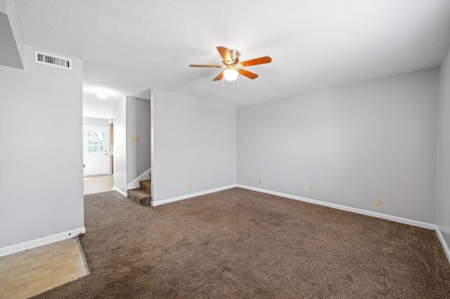 923 Kingsbury Dr Apt B, Clarksville, TN 37040