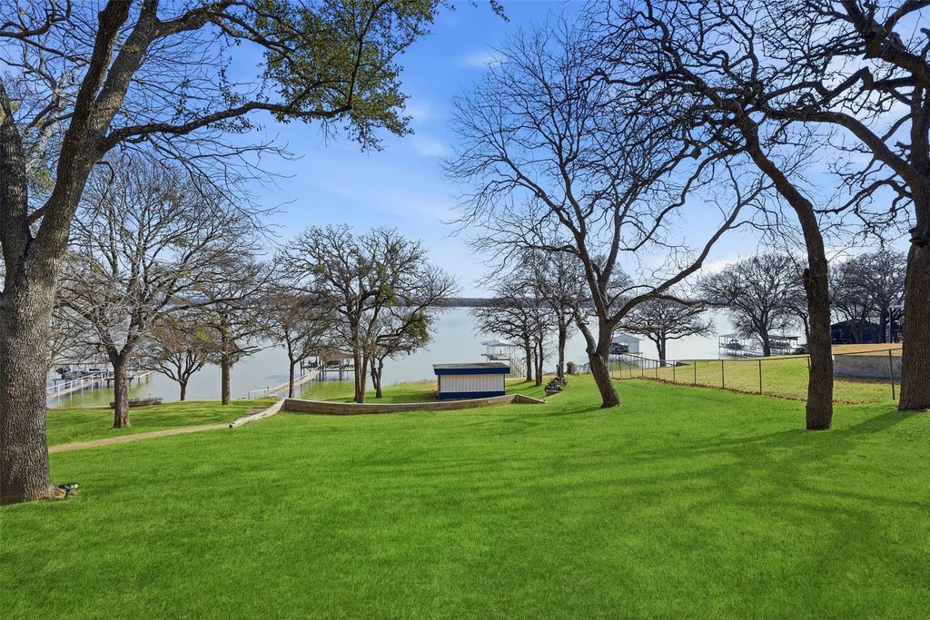 13710 Williams Road, Azle, TX 76020