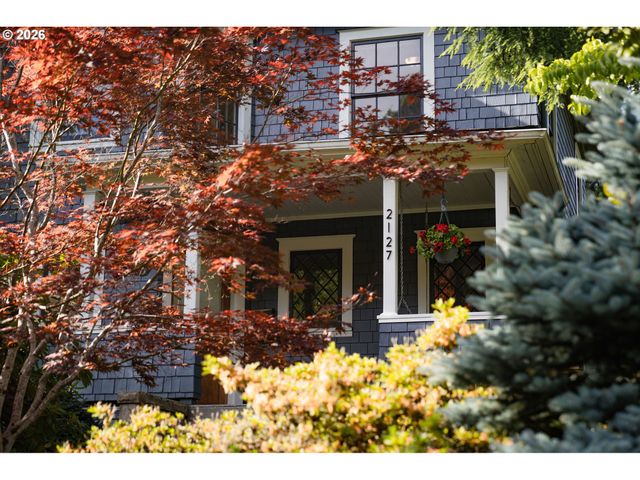 2127 Sw ELM St, Portland, OR 97201
