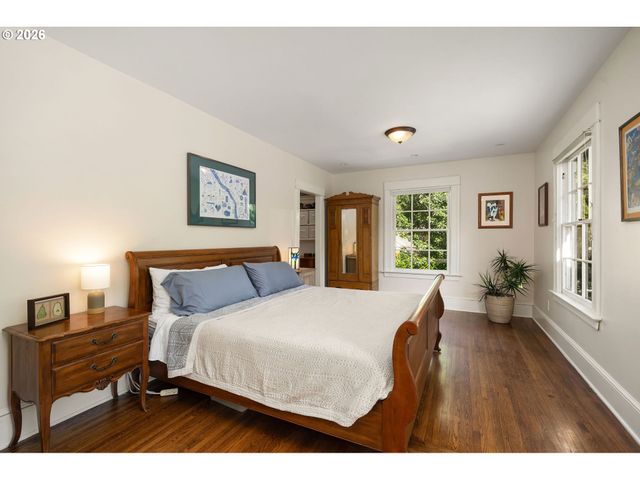 2127 Sw ELM St, Portland, OR 97201