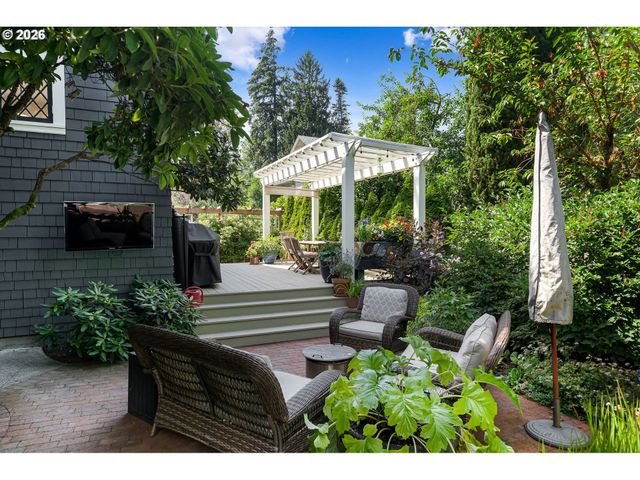 2127 Sw ELM St, Portland, OR 97201
