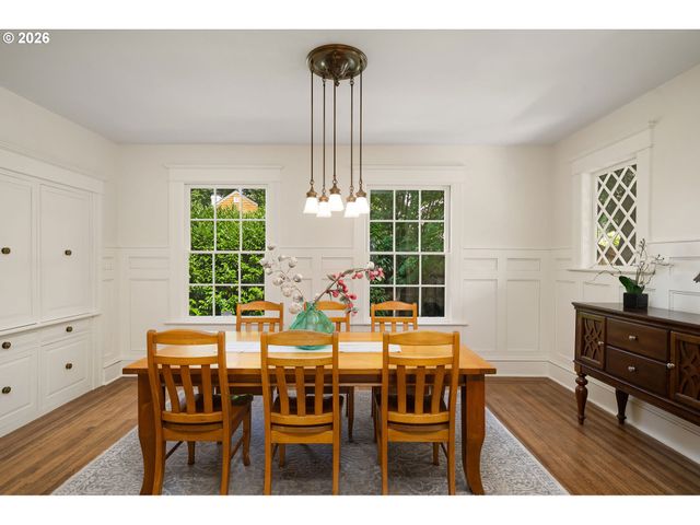 2127 Sw ELM St, Portland, OR 97201