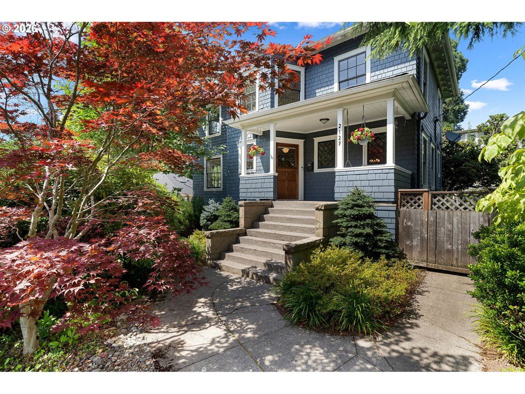 2127 Sw ELM St, Portland, OR 97201