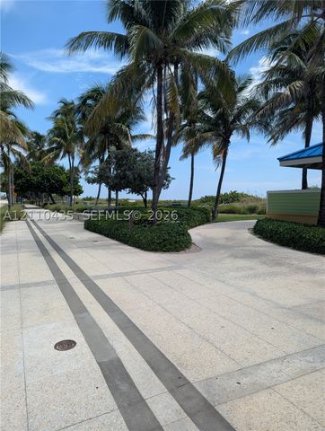 3221 NE 7th St 2, Pompano Beach, FL 33062