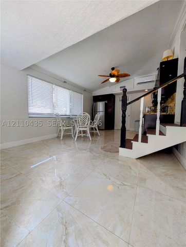 3221 NE 7th St 2, Pompano Beach, FL 33062