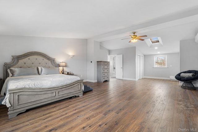 2309 Mattituck Avenue, Seaford, NY 11783