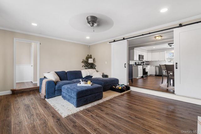 2309 Mattituck Avenue, Seaford, NY 11783